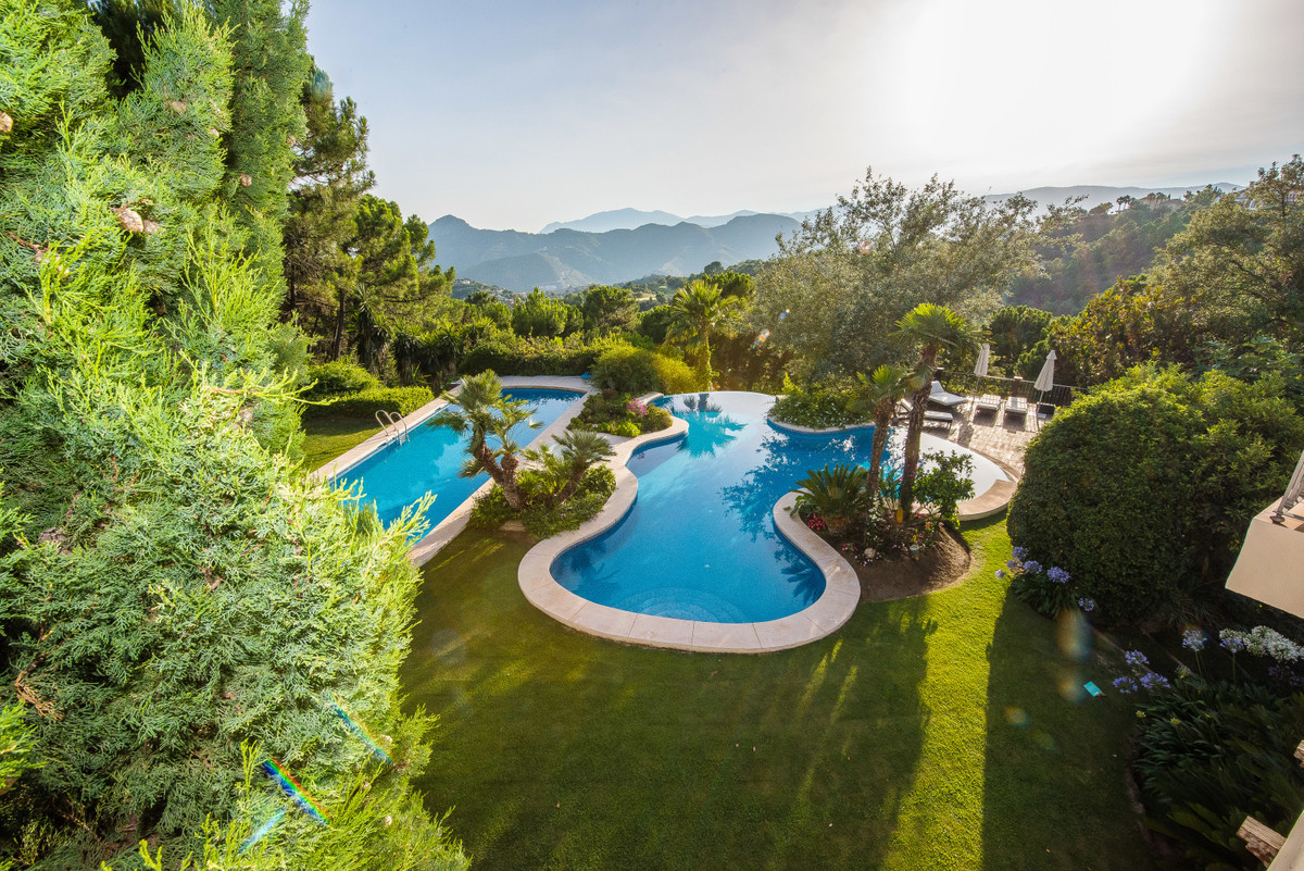8 bedrooms Villa in Malaga, Spain No. 104571