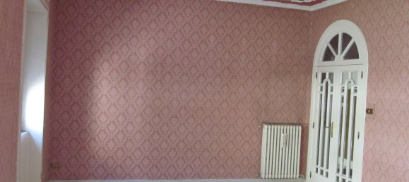 5 rooms Apartment in Avellino, Italy No. 252311 6