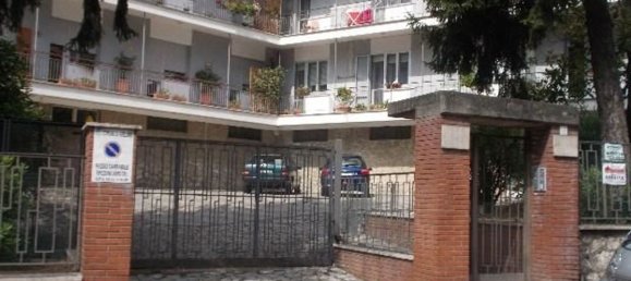 5 rooms Apartment in Avellino, Italy No. 252311 16