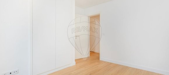 4 bedrooms Villa in Lisbon, Portugal No. 184162 24