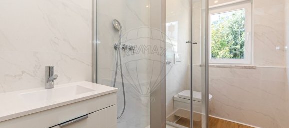 4 bedrooms Villa in Lisbon, Portugal No. 184162 13