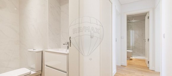 4 bedrooms Villa in Lisbon, Portugal No. 184162 3