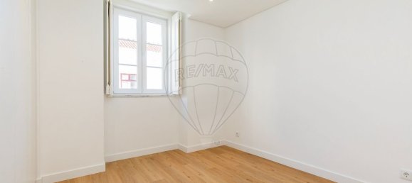 4 bedrooms Villa in Lisbon, Portugal No. 184162 4