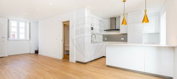 4 bedrooms Villa in Lisbon, Portugal No. 184162 17