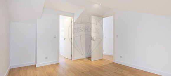 4 bedrooms Villa in Lisbon, Portugal No. 184162 2