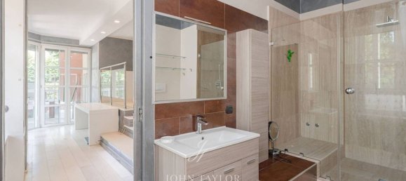 4 bedrooms Apartment in Milan, Italy No. 343324 5