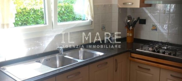 4 bedrooms Villa in Massa, Italy No. 46350 10