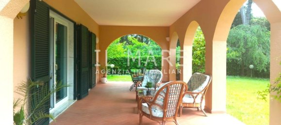 4 bedrooms Villa in Massa, Italy No. 46350 5