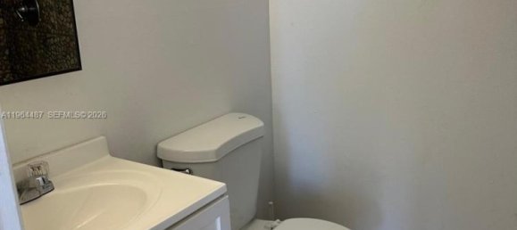 2 Schlafzimmer Gewerbliche Immobilien in Miami, USA, Nr. 615581 2