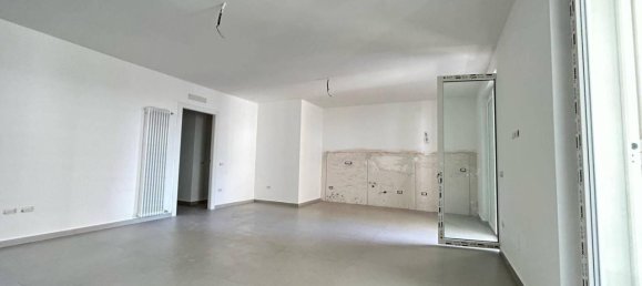 4 rooms Apartment in Caserta, Italy No. 39437 19