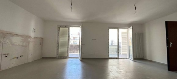 4 rooms Apartment in Caserta, Italy No. 39437 21