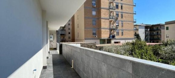 4 rooms Apartment in Caserta, Italy No. 39437 7