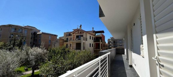 4 rooms Apartment in Caserta, Italy No. 39437 13