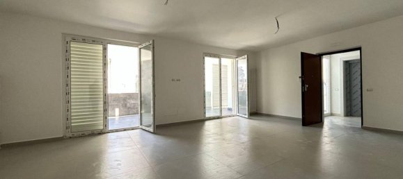 4 rooms Apartment in Caserta, Italy No. 39437 17
