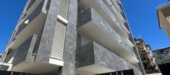 4 rooms Apartment in Caserta, Italy No. 39437 8