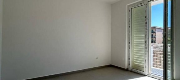 4 rooms Apartment in Caserta, Italy No. 39437 22