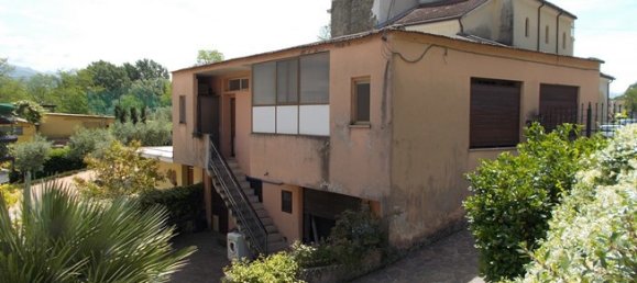 158m² Commercial property in Sora, Italy No. 309472 10