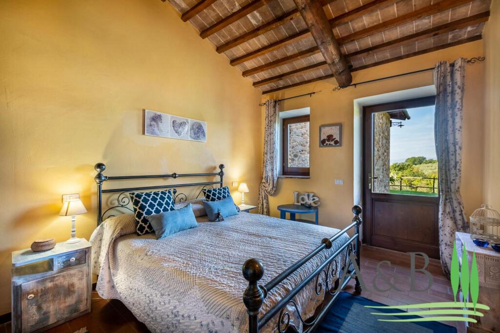 8 غرف نوم منزل في Città della Pieve, Italy رقم 54618