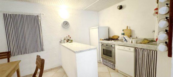 Apartamento de 2 dormitorios en Lerici, Italy No. 35802 9