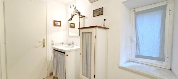 Apartamento de 2 dormitorios en Lerici, Italy No. 35802 21