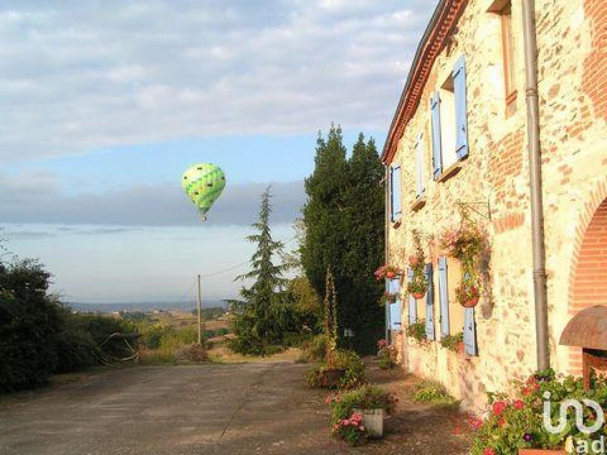 6 bedrooms House in Albi, France No. 22914