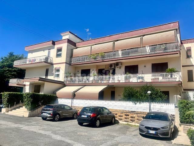 2 bedrooms Penthouse in Rome, Italy No. 350263