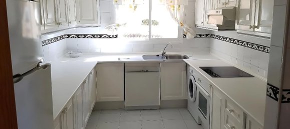 Квартира с 2 спальнями в Эстепона, Испания № 137561 3