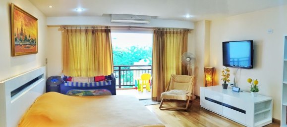 1 bedroom Condo in Emerald Palace Condominium Pattaya, Thailand No. 30325 4