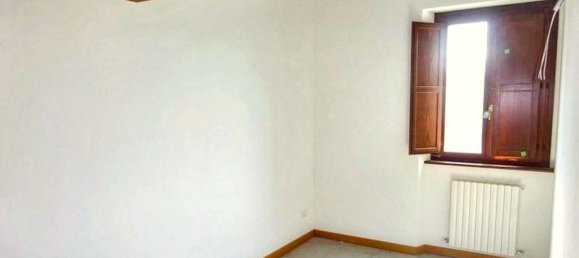 4 rooms Duplex in Monte Roberto, Italy No. 284984 8