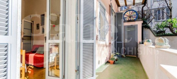 5 bedrooms Villa in Milan, Italy No. 332118 10
