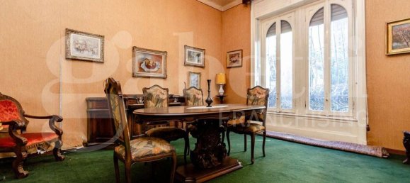 5 bedrooms Villa in Milan, Italy No. 332118 6