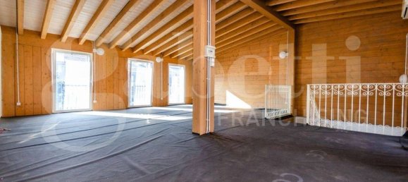 5 bedrooms Villa in Milan, Italy No. 332118 21