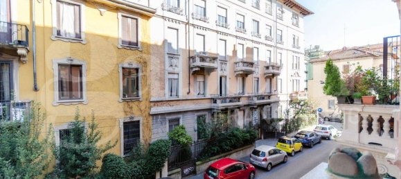 5 bedrooms Villa in Milan, Italy No. 332118 16