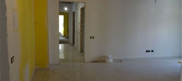 5 rooms Apartment in Turin, Italy No. 177099 5