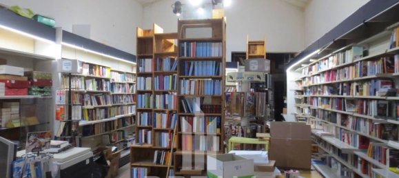 Propiedad comercial en Cagliari, Italy 95 m² No. 85601 2