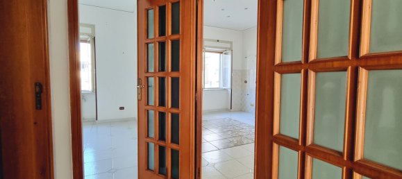 3 bedrooms Apartment in Naples, Italy No. 327446 8