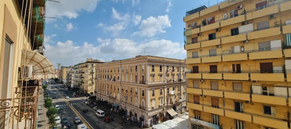 3 bedrooms Apartment in Naples, Italy No. 327446 10