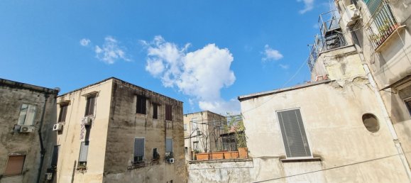 3 bedrooms Apartment in Naples, Italy No. 327446 5