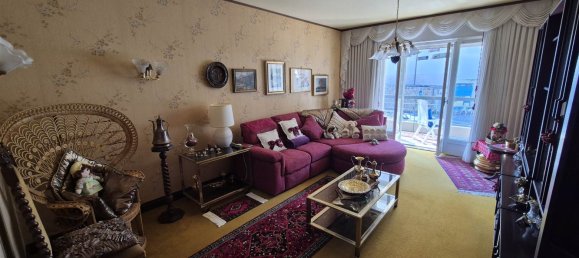 3 bedrooms Apartment in Trieste, Italy No. 271607 4