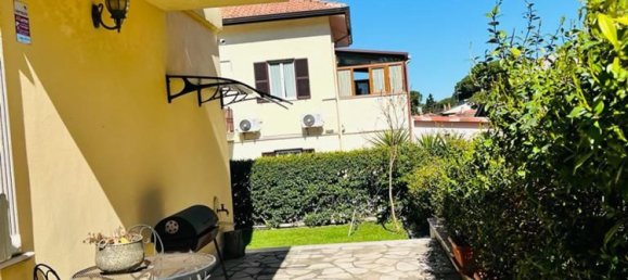 8 bedrooms Villa in Rome, Italy No. 335205 10