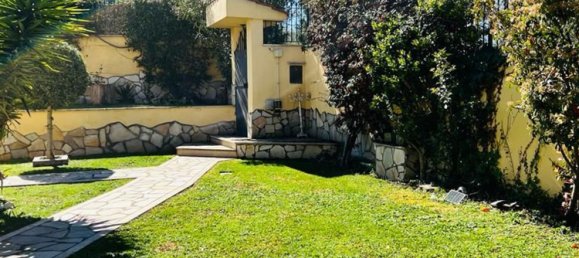 8 bedrooms Villa in Rome, Italy No. 335205 3