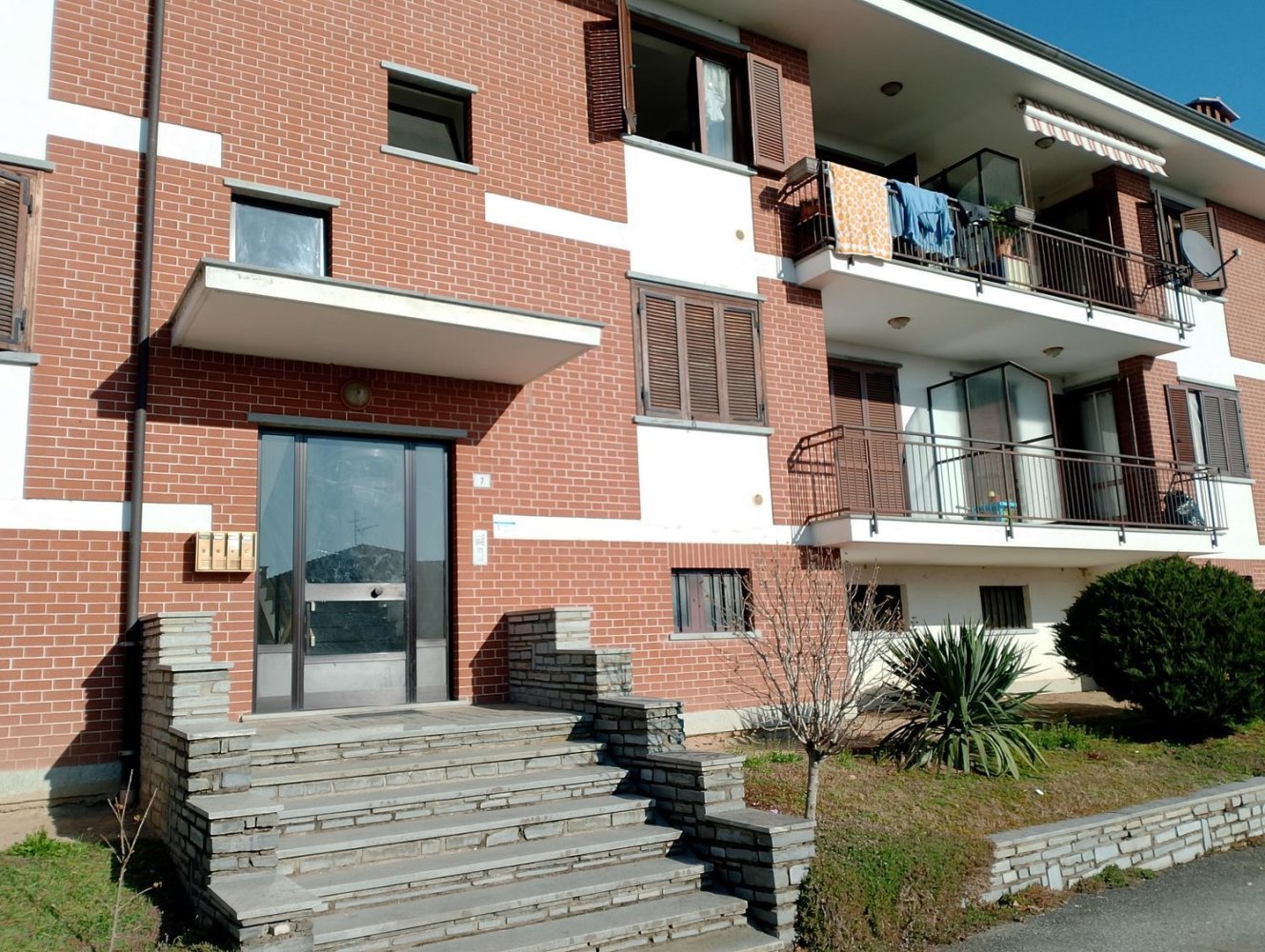 3 rooms Apartment in Barge, Italy No. 131507