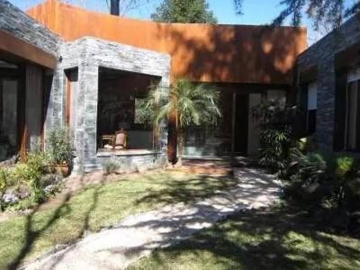 4 bedrooms House in Escobar, Argentina No. 57375