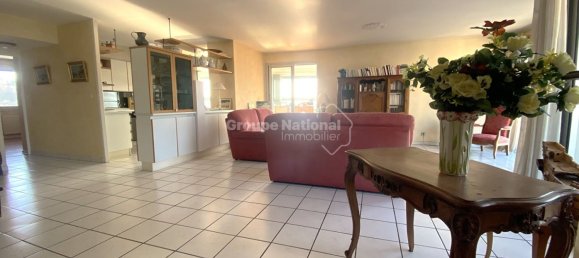 Apartamento de 2 dormitorios en Valence, France No. 267848 5