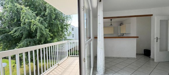 2 bedrooms Apartment in Le Plessis-Trevise, France No. 171469 2