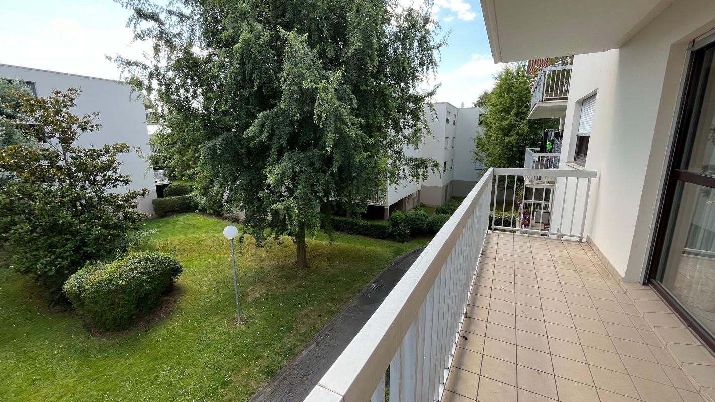 2 bedrooms Apartment in Le Plessis-Trevise, France No. 171469