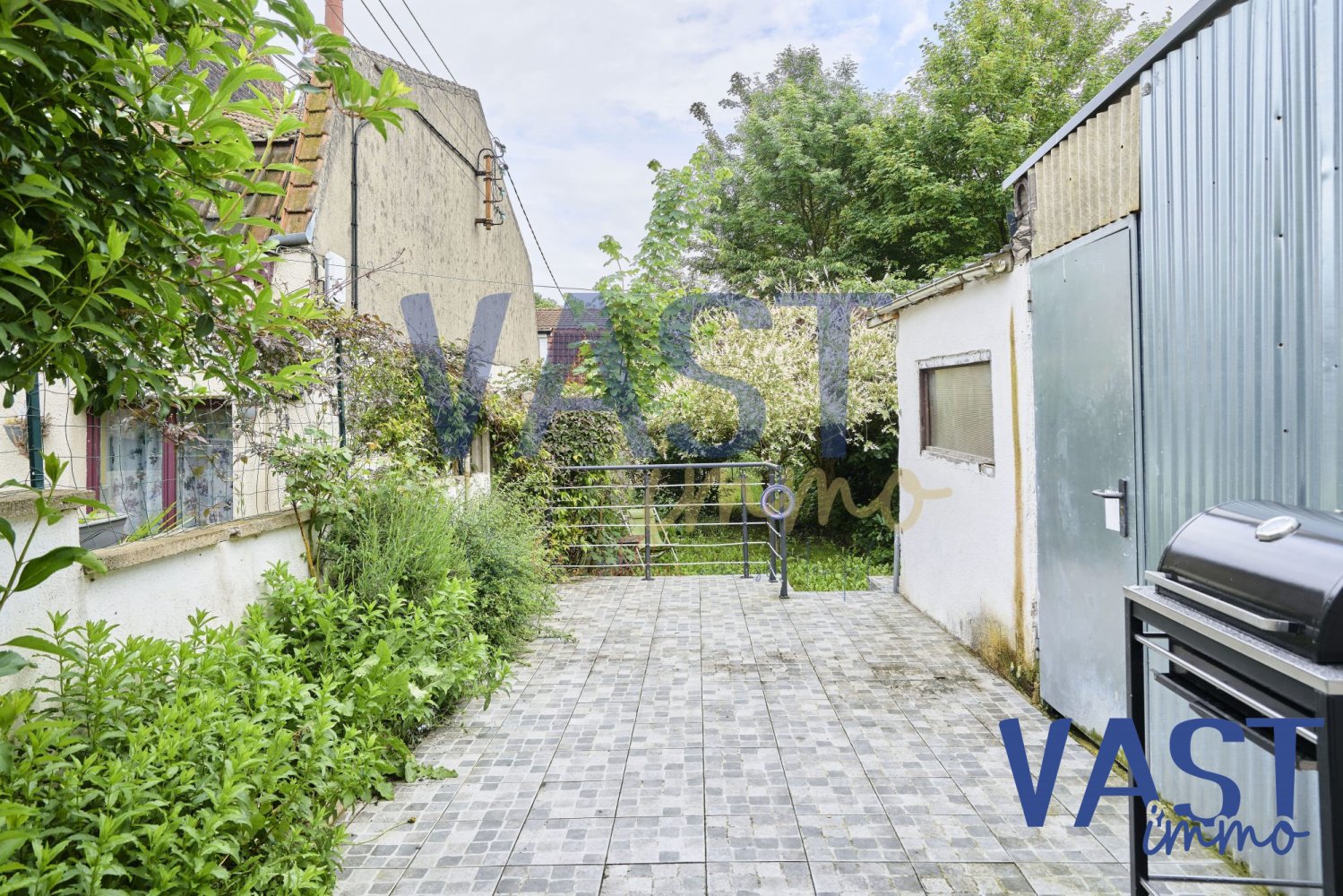 4 bedrooms House in Lille, France No. 256952