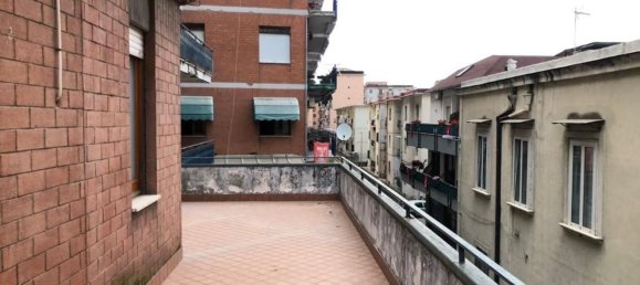 6غرفة شقة في Giugliano in Campania, Italy رقم 164219 12