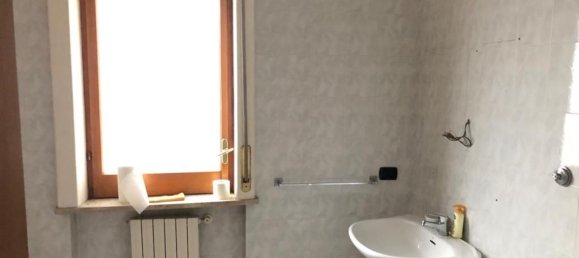 6غرفة شقة في Giugliano in Campania, Italy رقم 164219 20