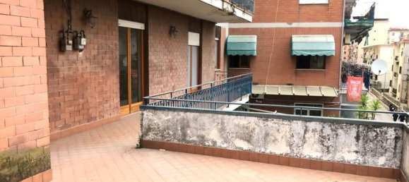 6غرفة شقة في Giugliano in Campania, Italy رقم 164219 11